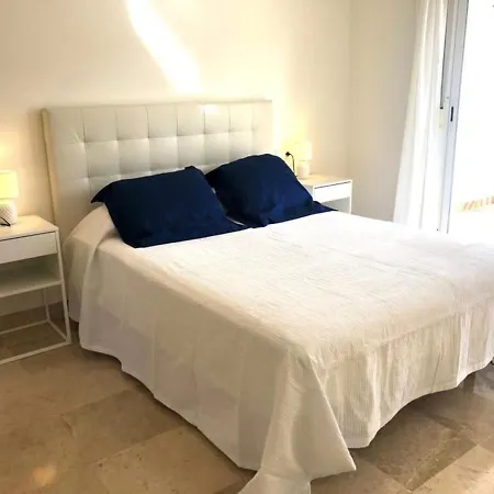 Hébergement de vacances Preciosa Casa De 4 Y 3 Banos, Urbanizacion Naranjos, Puerto Banus Marbellac