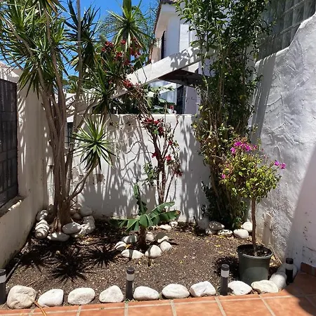 Preciosa Casa De 4 Y 3 Banos, Urbanizacion Naranjos, Puerto Banus Hébergement de vacances