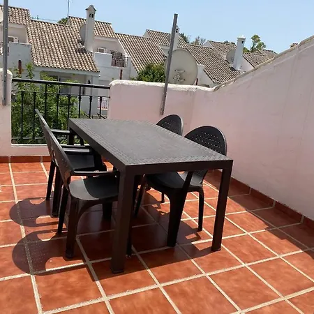 Hébergement de vacances Preciosa Casa De 4 Y 3 Banos, Urbanizacion Naranjos, Puerto Banus Marbellac